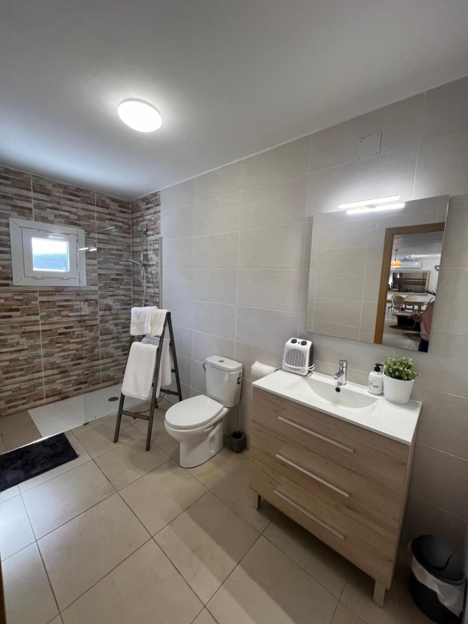 Apartamento Loft, Jardin Y Piscina Privada Romanyá de la Selva Exterior foto