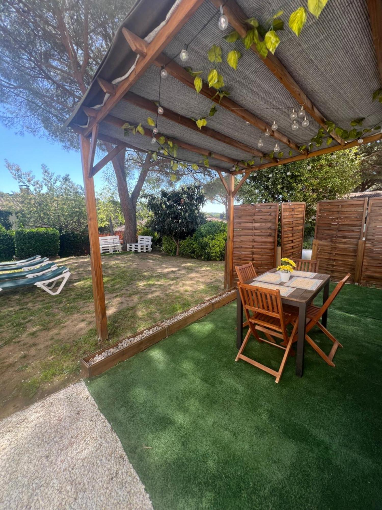 Apartamento Loft, Jardin Y Piscina Privada Romanyá de la Selva Exterior foto
